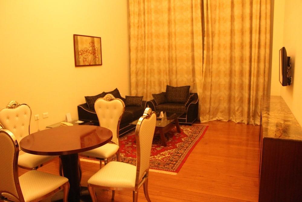 Ramada By Wyndham Jaipur Jaisinghpura Hotel Eksteriør billede