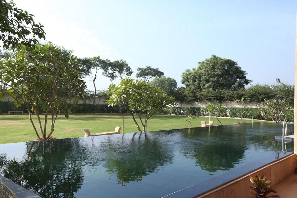 Ramada By Wyndham Jaipur Jaisinghpura Hotel Eksteriør billede