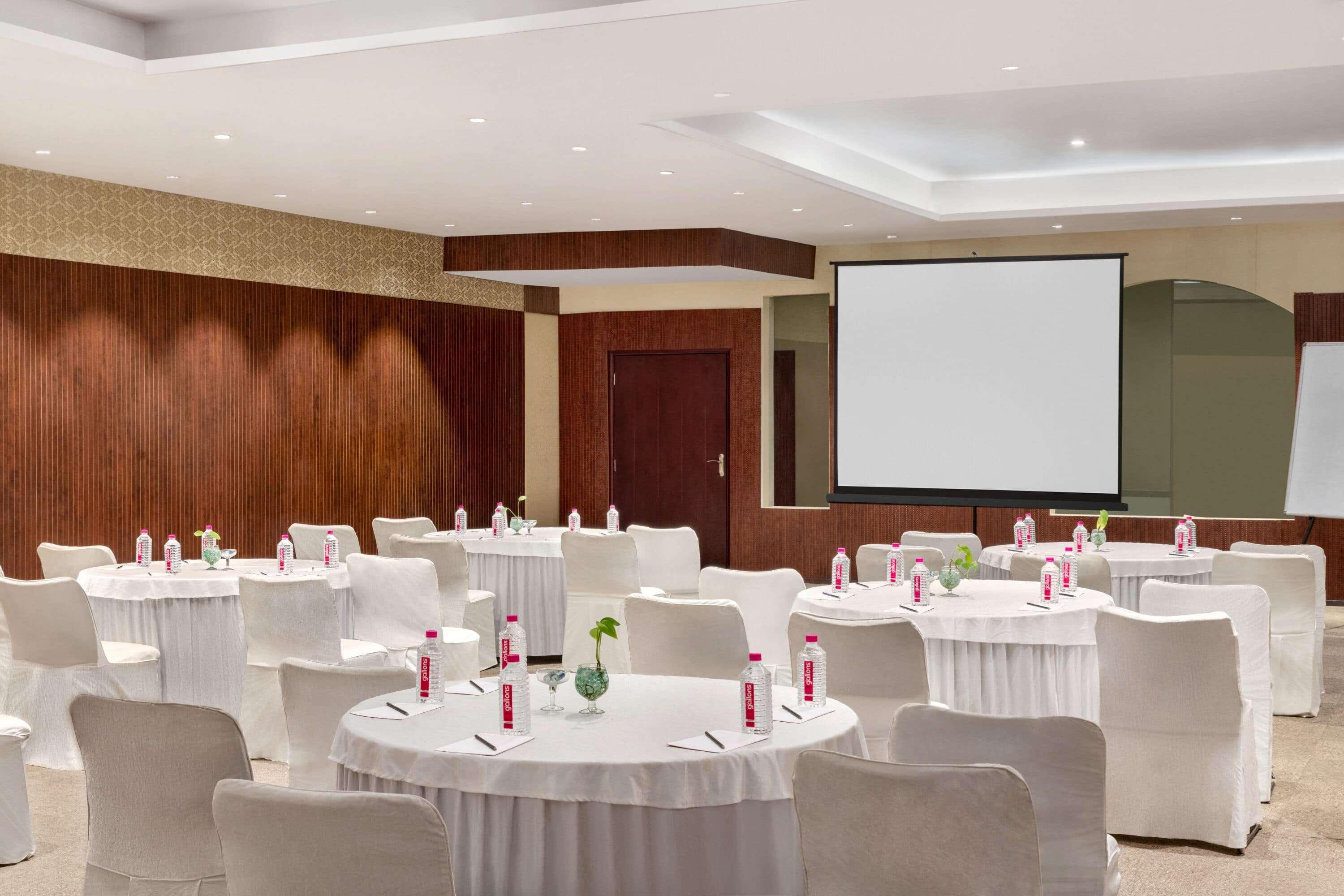 Ramada By Wyndham Jaipur Jaisinghpura Hotel Eksteriør billede