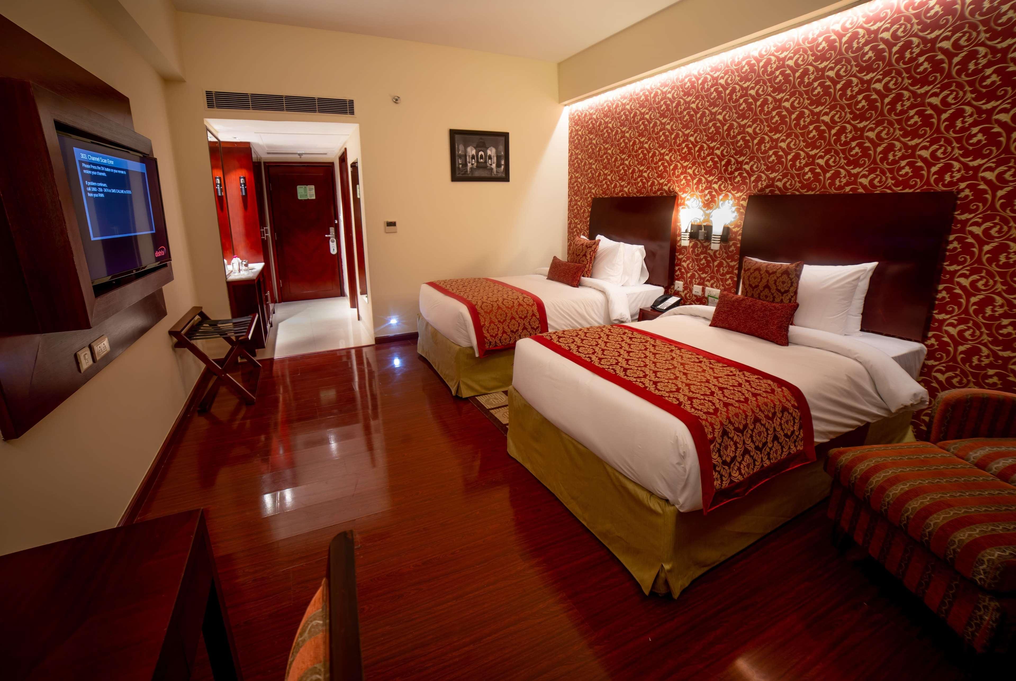 Ramada By Wyndham Jaipur Jaisinghpura Hotel Eksteriør billede