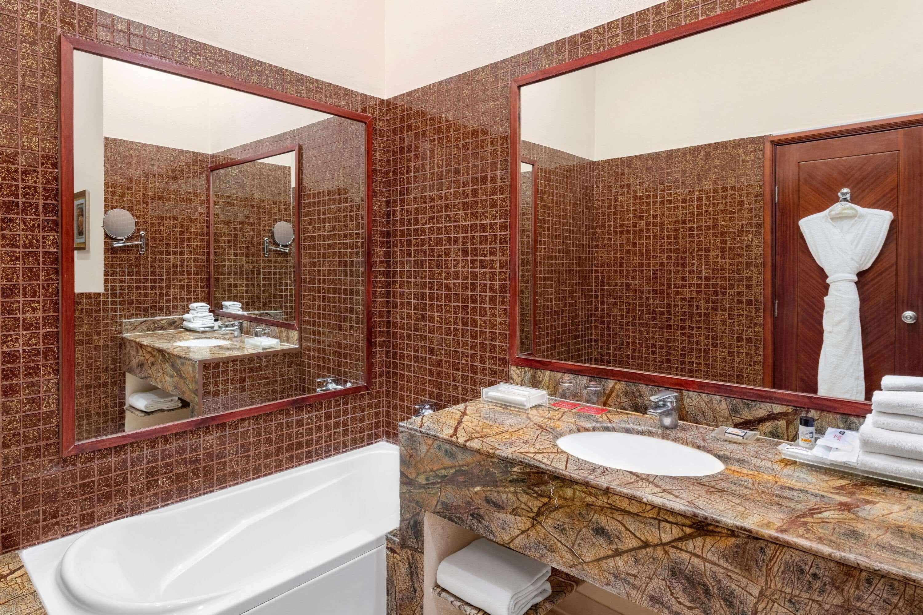 Ramada By Wyndham Jaipur Jaisinghpura Hotel Eksteriør billede