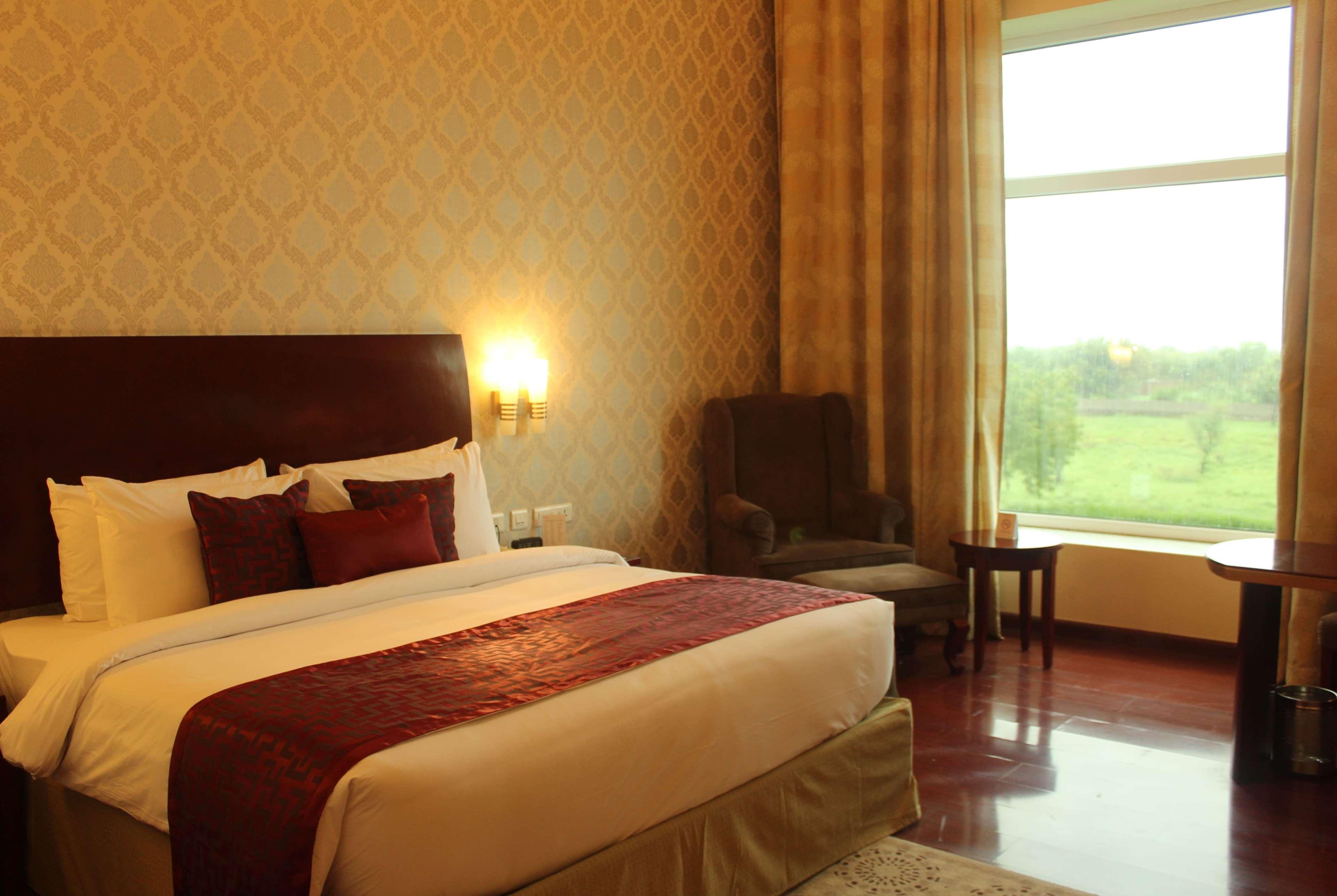 Ramada By Wyndham Jaipur Jaisinghpura Hotel Eksteriør billede